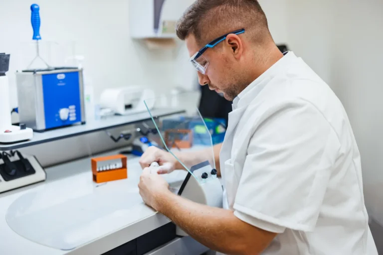 Plastic injection molding for medical device components by a Southern California manufacturer